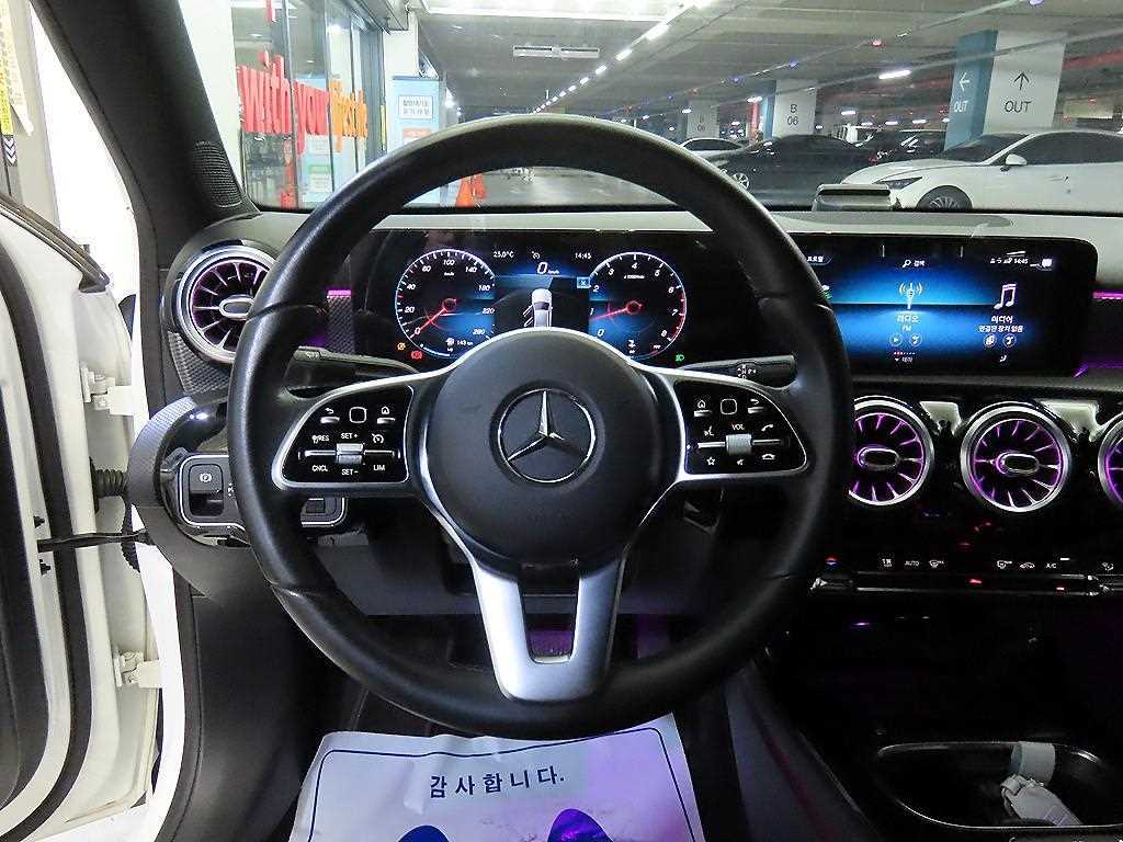 Mercedes Benz A Class - Vista 8