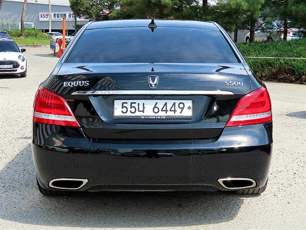 HYUNDAI Equus - Vista 4