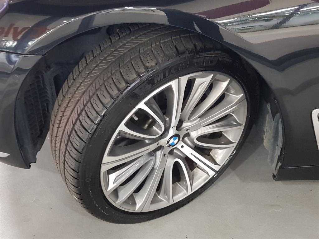BMW 7 Series - Vista 6