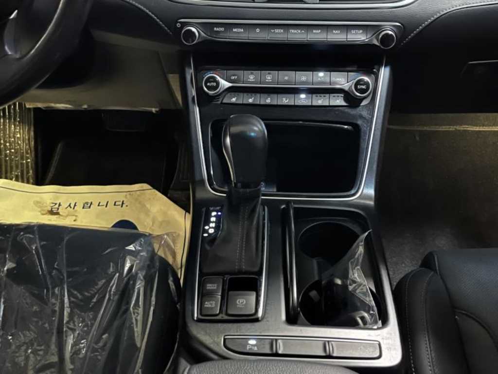 HYUNDAI Grandeur - Vista 10