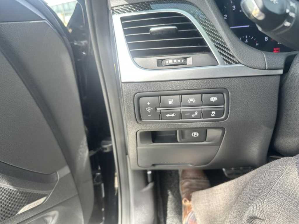 Genesis G80 - Vista 8