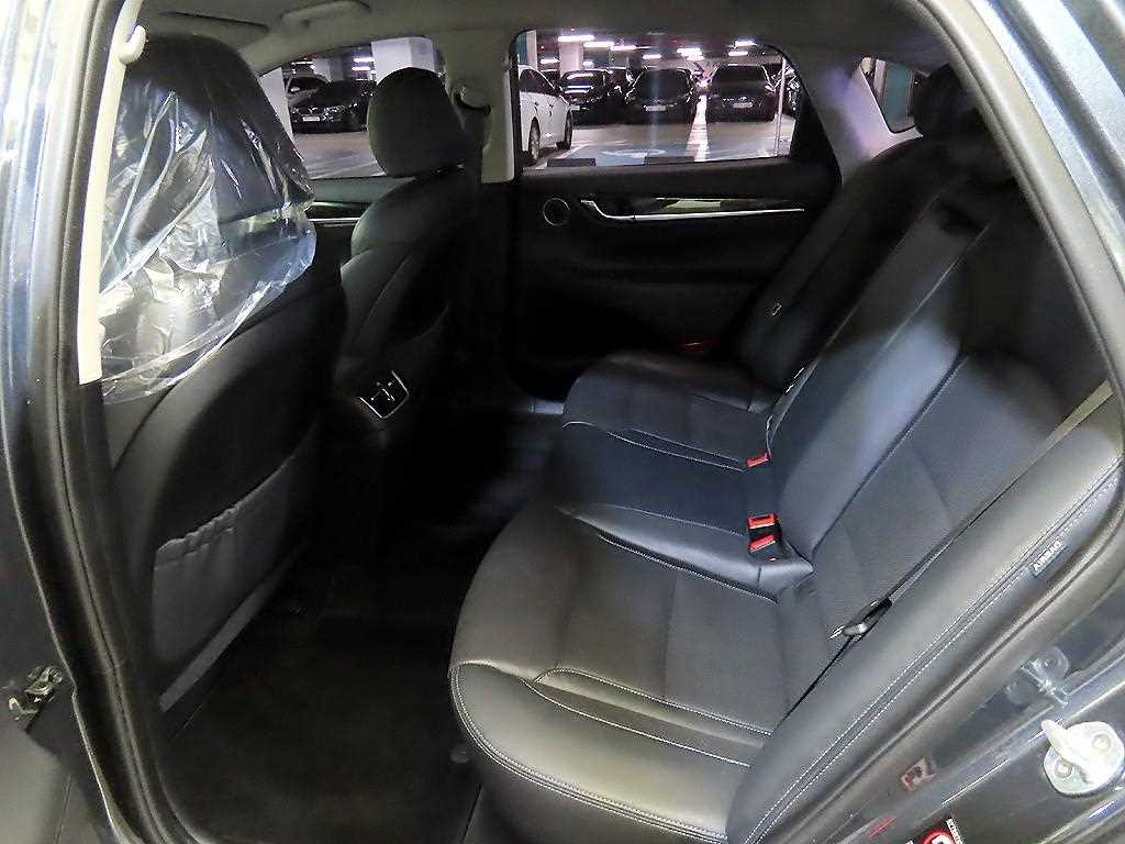 HYUNDAI Grandeur - Vista 7