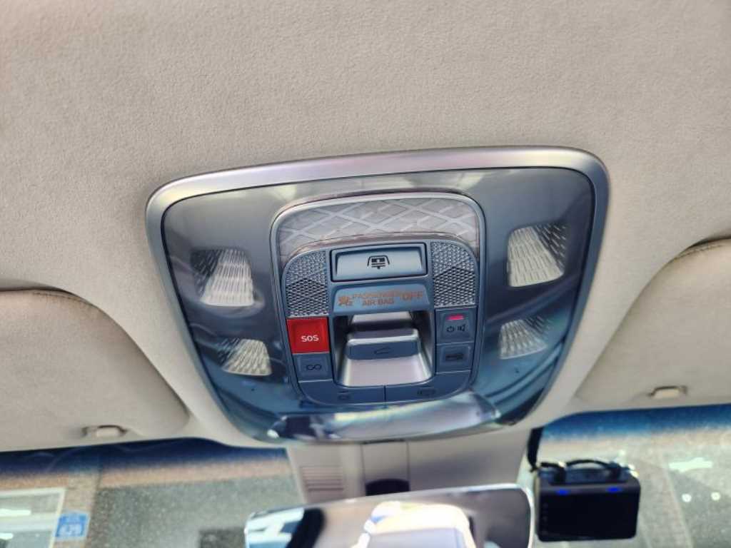 Genesis G80 - Vista 9