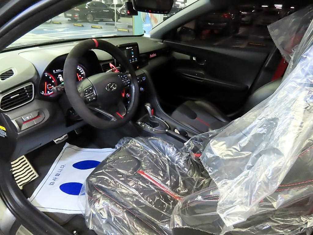 HYUNDAI Veloster - Vista 10