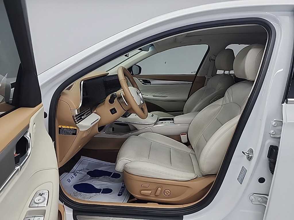 HYUNDAI Grandeur - Vista 11