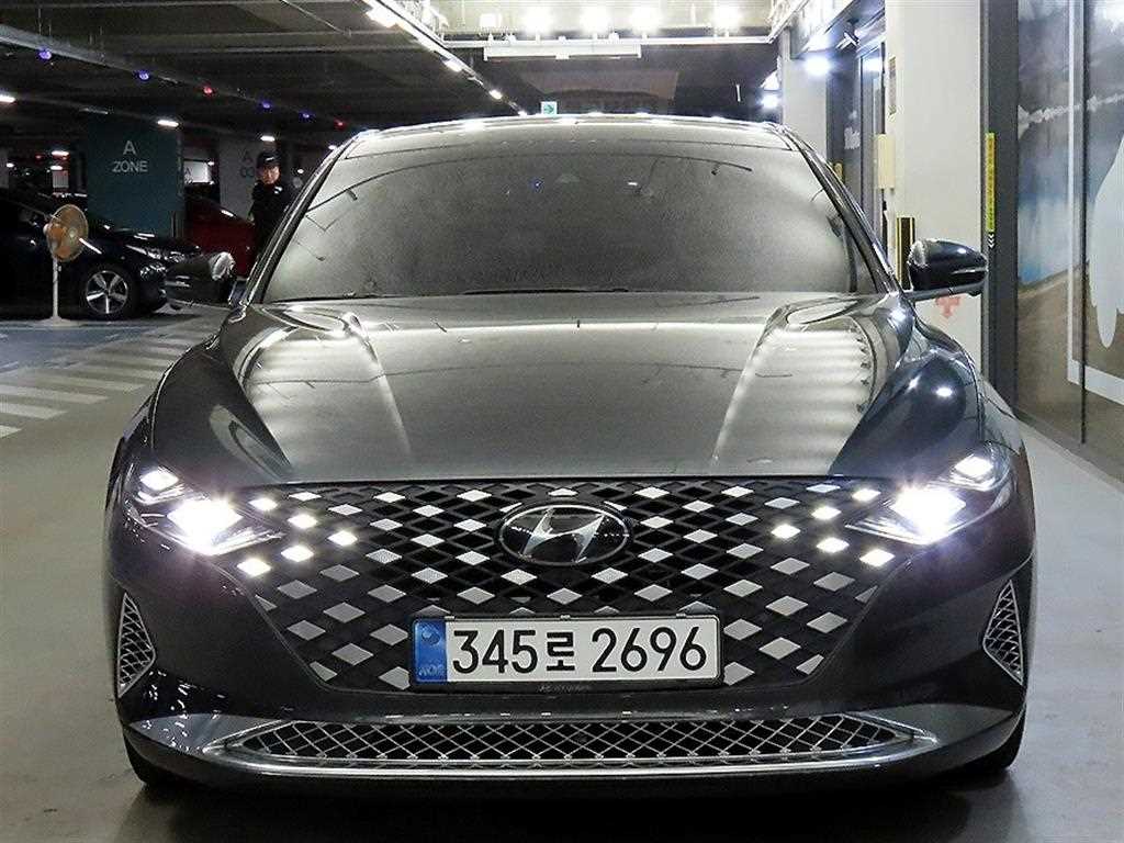 HYUNDAI Grandeur - Vista 2