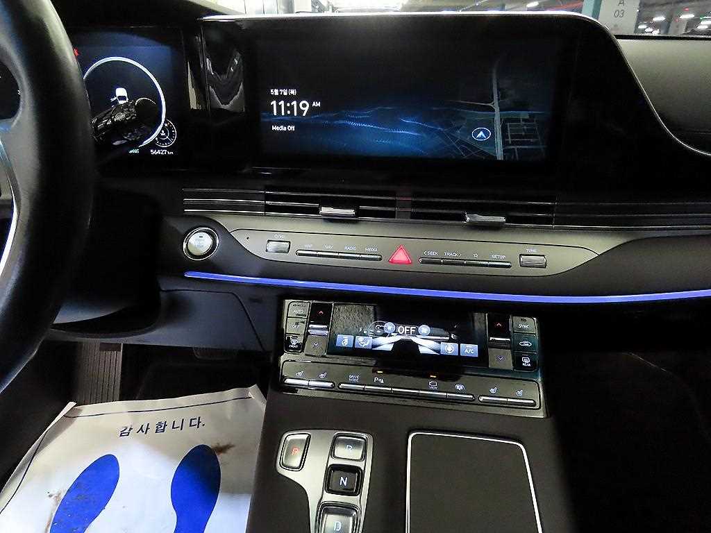 HYUNDAI Grandeur - Vista 11