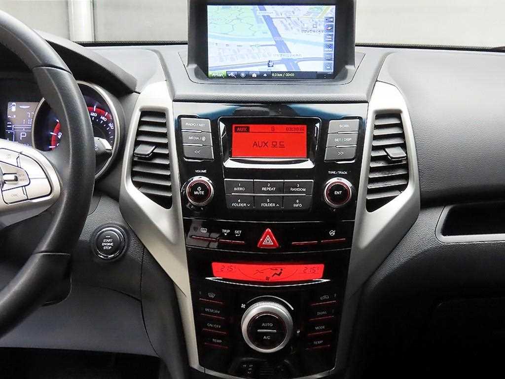 Ssangyong Tivoli 2016 Blanco - Importación desde Corea - HF Imports Iquique - Foto 14