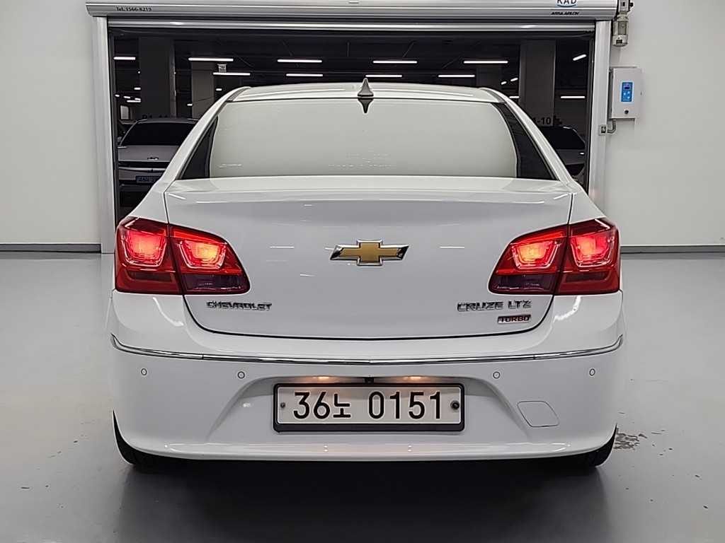 Chevrolet Cruise - Vista 3