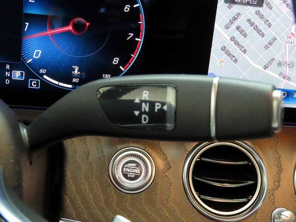 Mercedes Benz E class - Vista 10