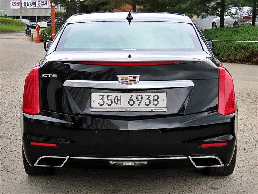 Cadillac CTS - Vista 4