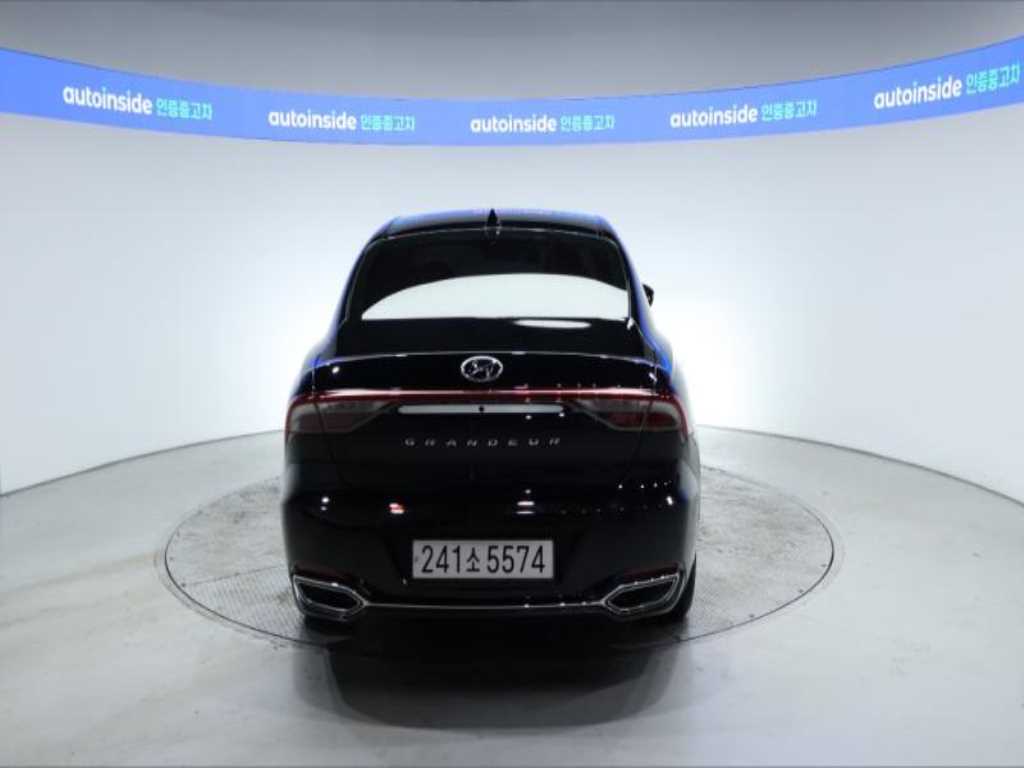 HYUNDAI Grandeur - Vista 4