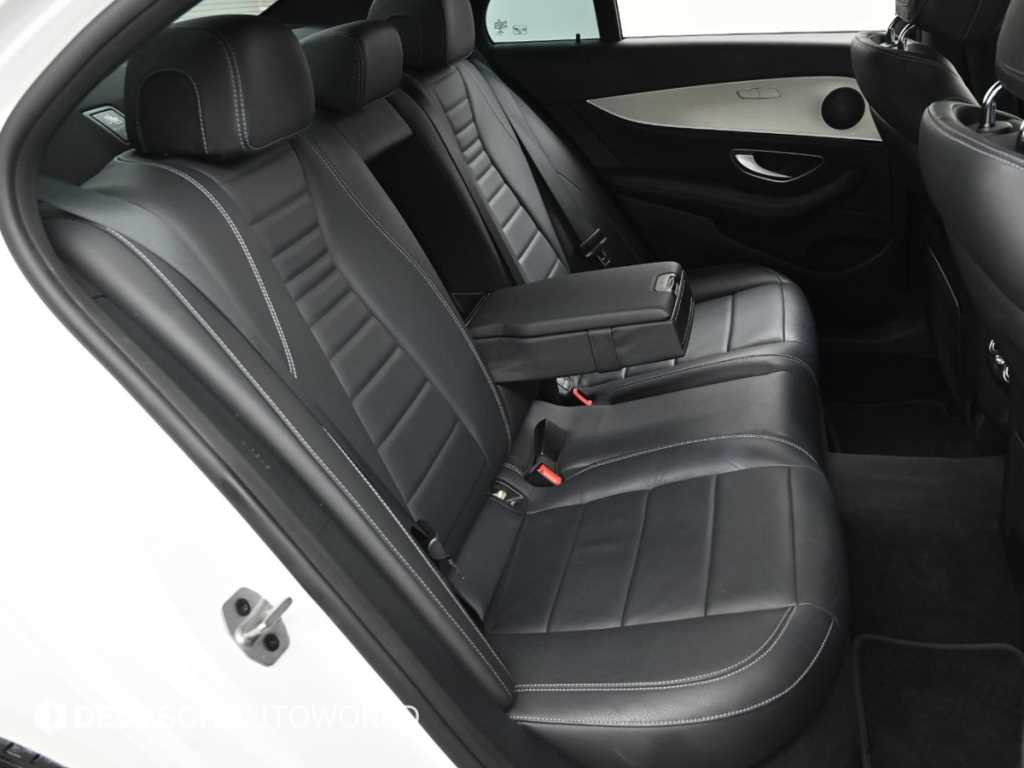 Mercedes Benz E class - Vista 12