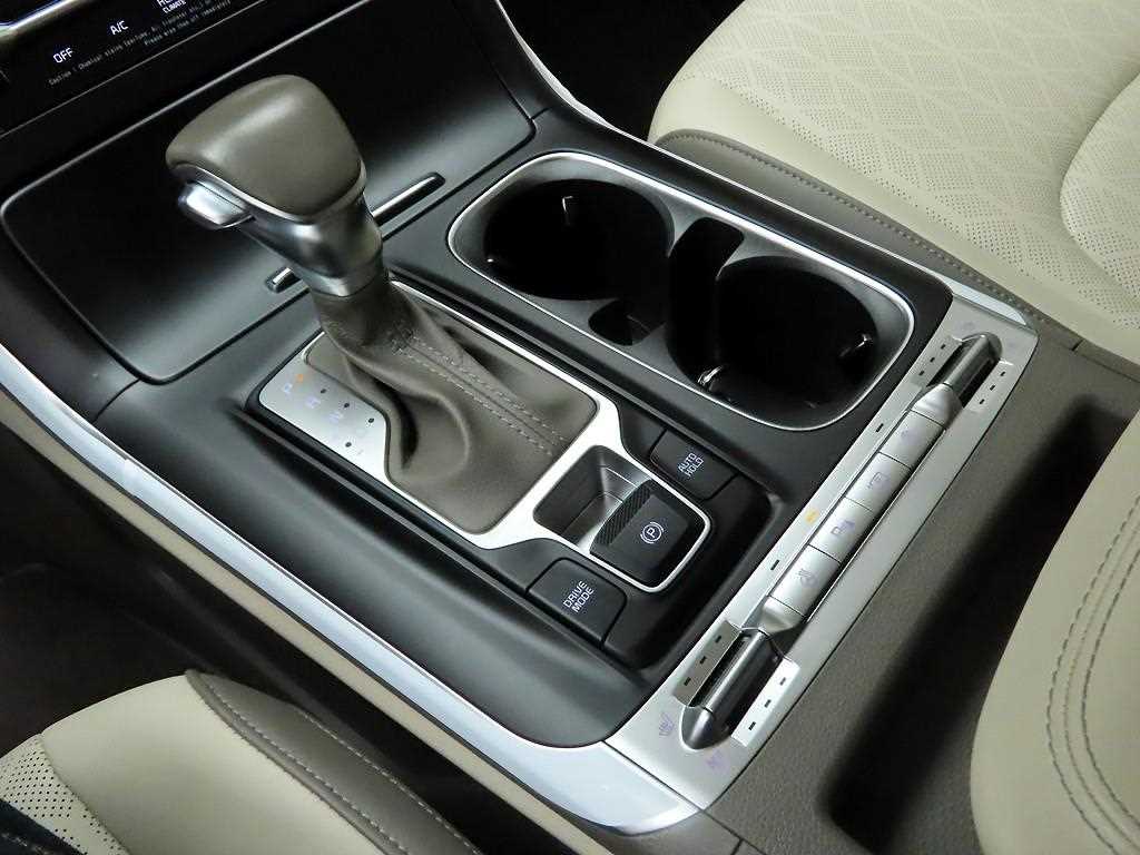 KIA Carnival - Vista 11