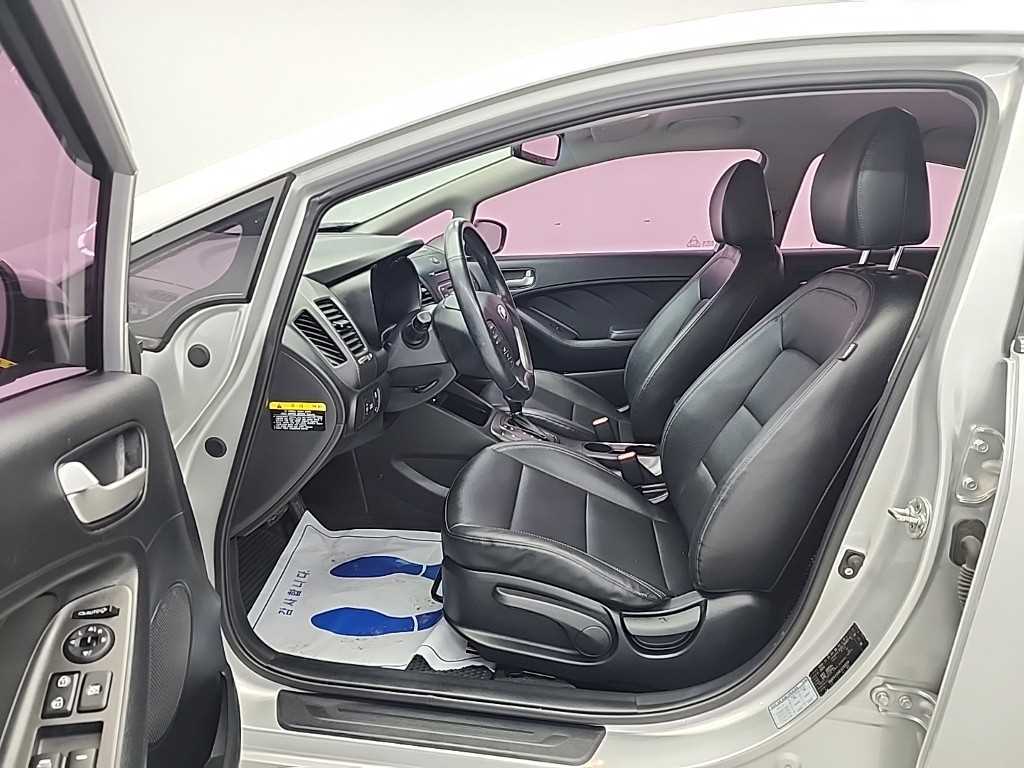 KIA K3 - Vista 11