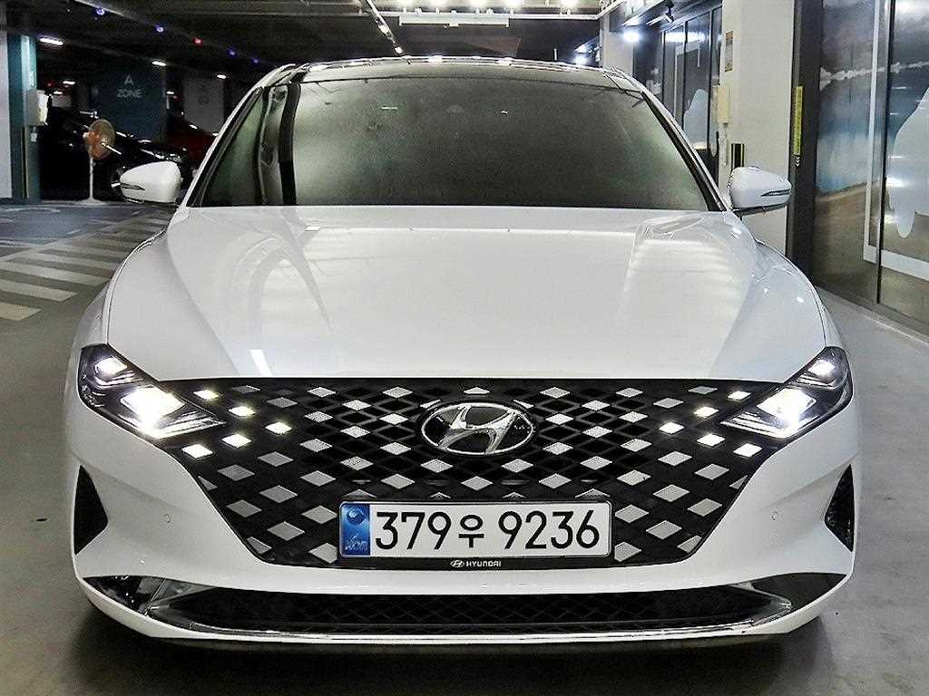 HYUNDAI Grandeur - Vista 2
