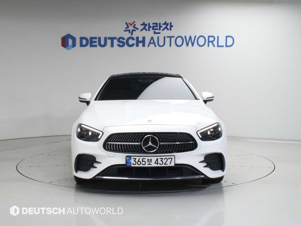 Mercedes Benz E class - Vista 3