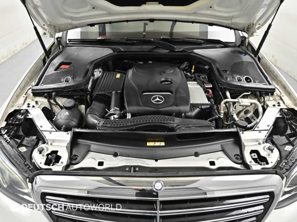 Mercedes Benz E class - Vista 6