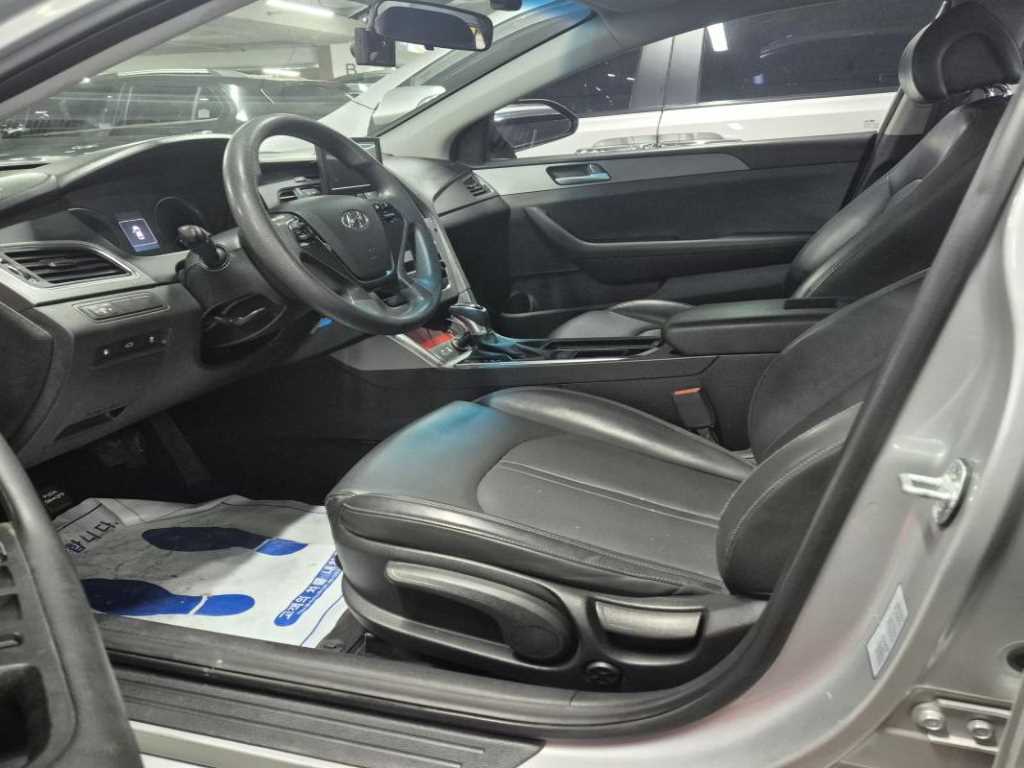 HYUNDAI Sonata - Vista 6
