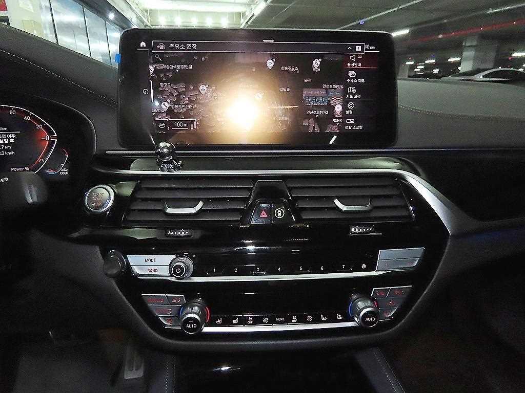 BMW 5 Series - Vista 11