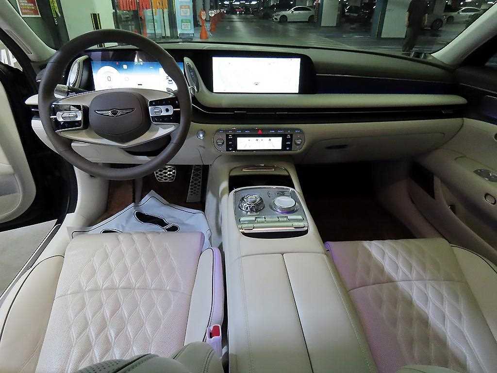 Genesis G90 - Vista 10