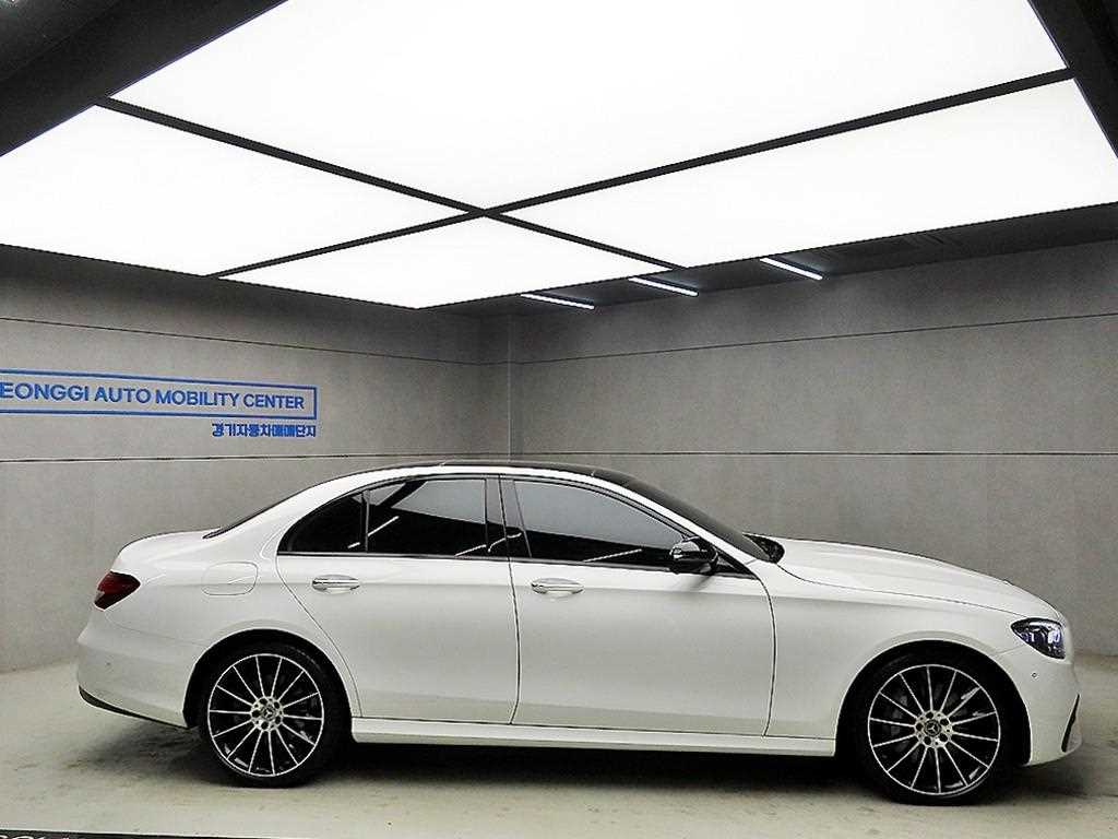 Mercedes Benz E class - Vista 2