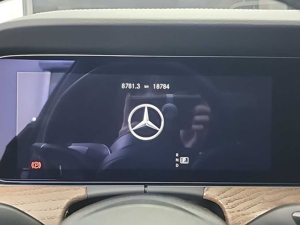 Mercedes Benz E class - Vista 6