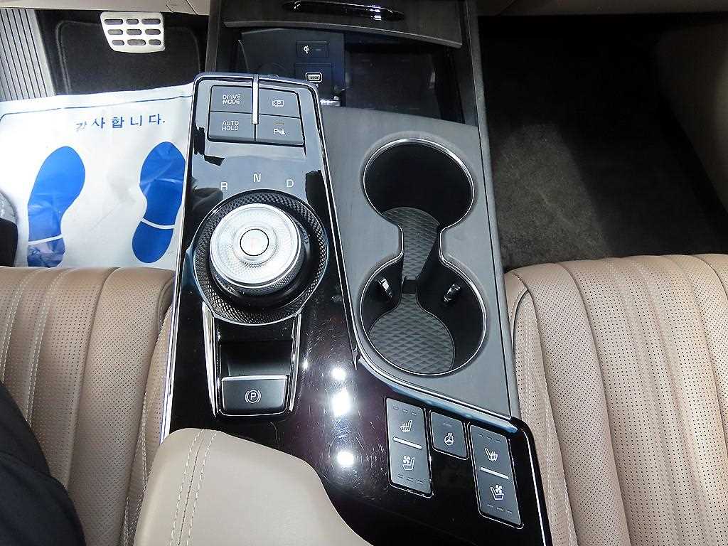 KIA K8 - Vista 11