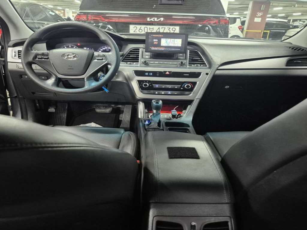HYUNDAI Sonata - Vista 10