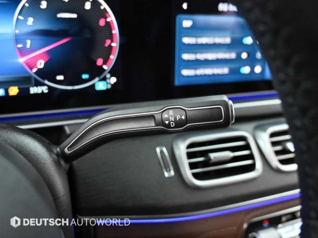 Mercedes Benz GLE Class - Vista 9