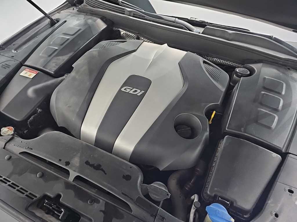 KIA K9 - Vista 5