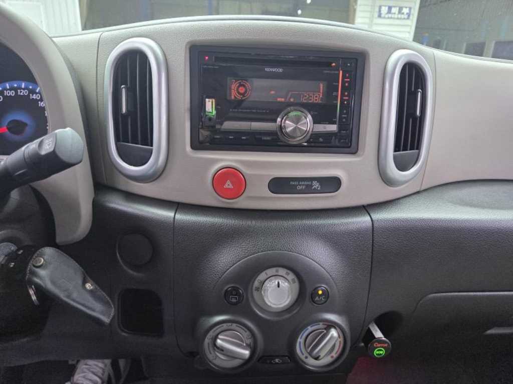 Nissan Cube - Vista 9