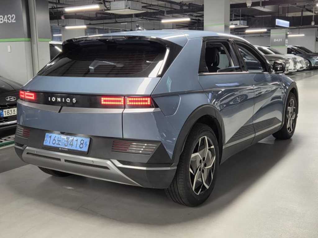 HYUNDAI Ioniq 5 - Vista 4