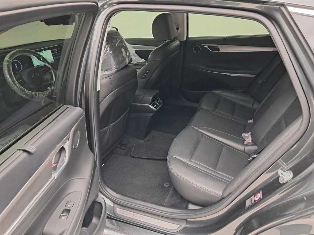 HYUNDAI Grandeur - Vista 12