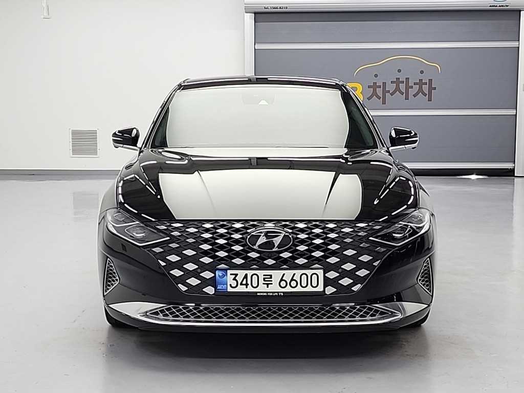HYUNDAI Grandeur - Vista 2