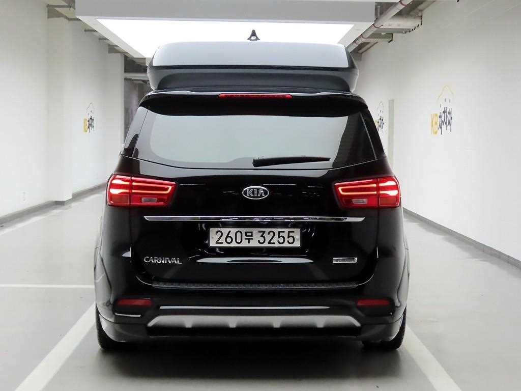 KIA Carnival - Vista 3
