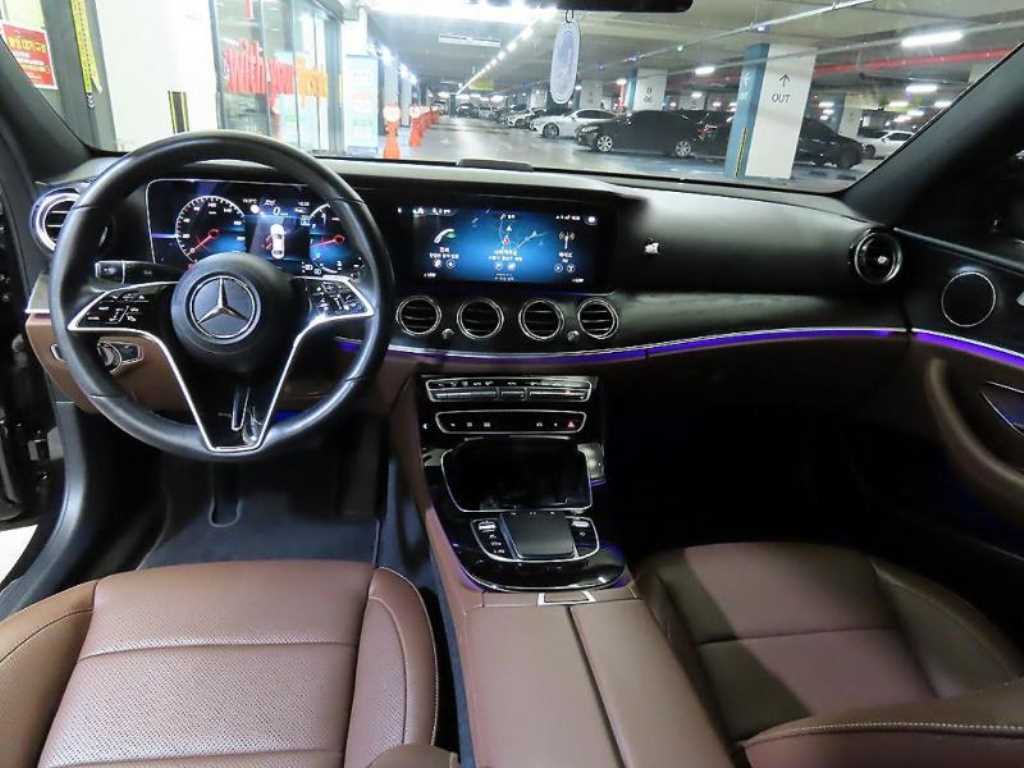 Mercedes Benz E class - Vista 10