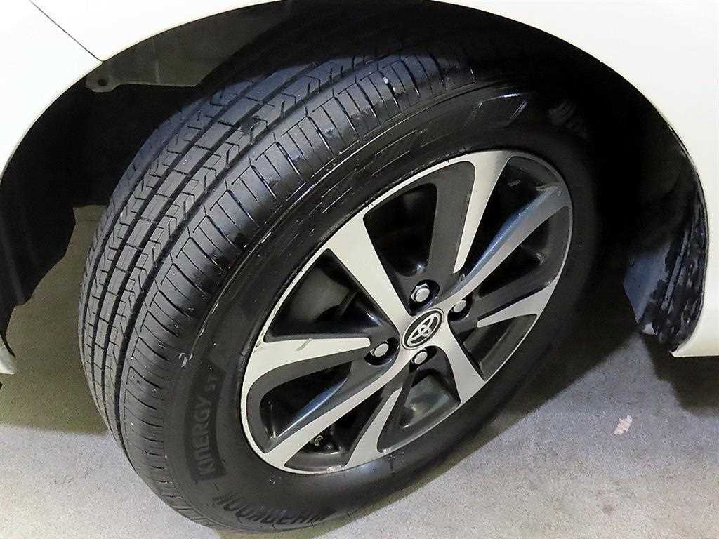 Toyota Prius 2019 Blanco - Importación desde Corea - HF Imports Iquique - Foto 19