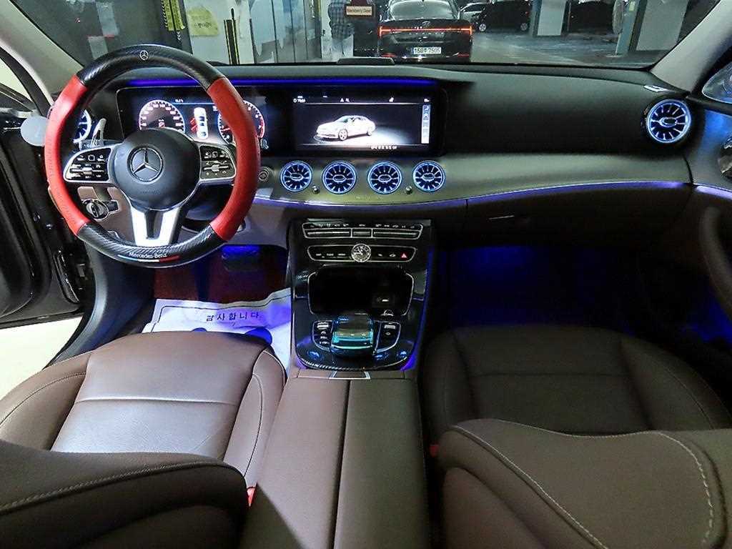 Mercedes Benz E class - Vista 10