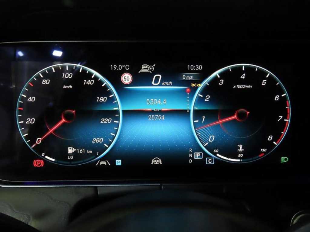 Mercedes Benz E class - Vista 9