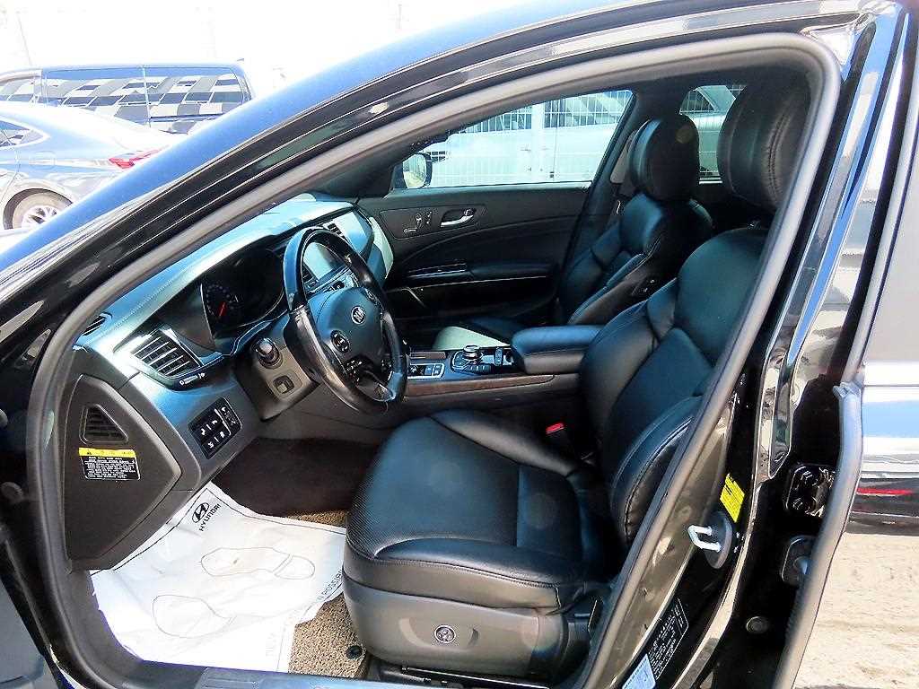 KIA K9 - Vista 5