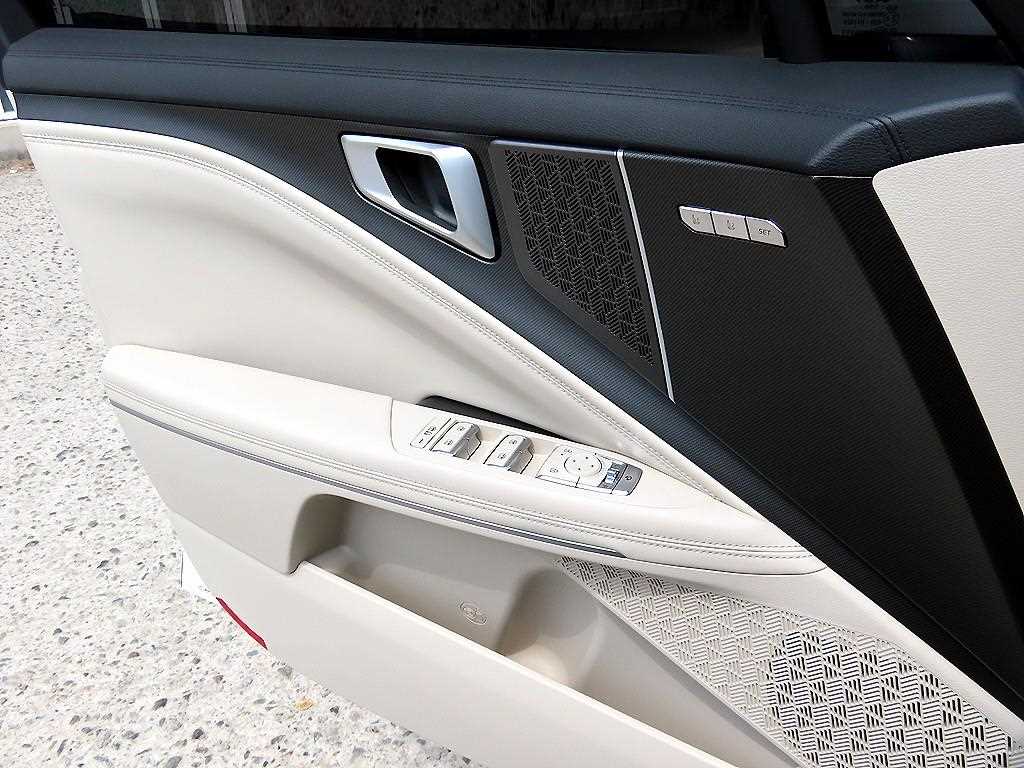KIA K8 - Vista 11