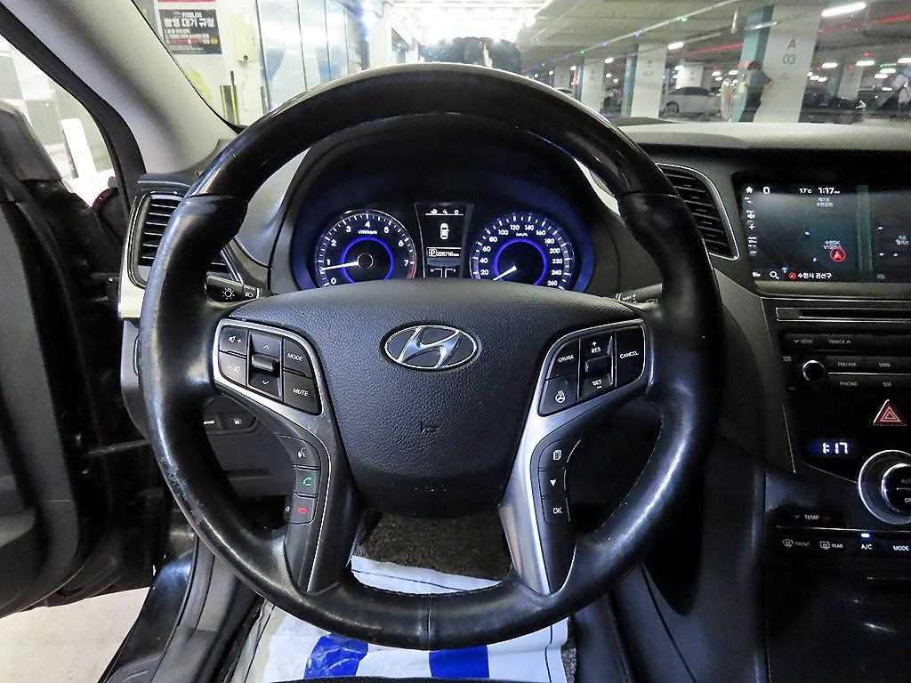 HYUNDAI Grandeur - Vista 8