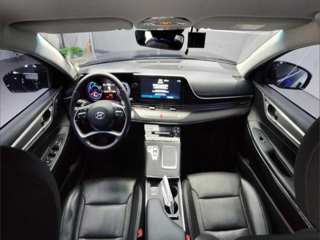 HYUNDAI Grandeur - Vista 6