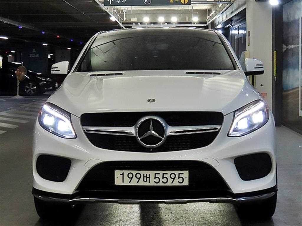 Mercedes Benz GLE Class - Vista 2