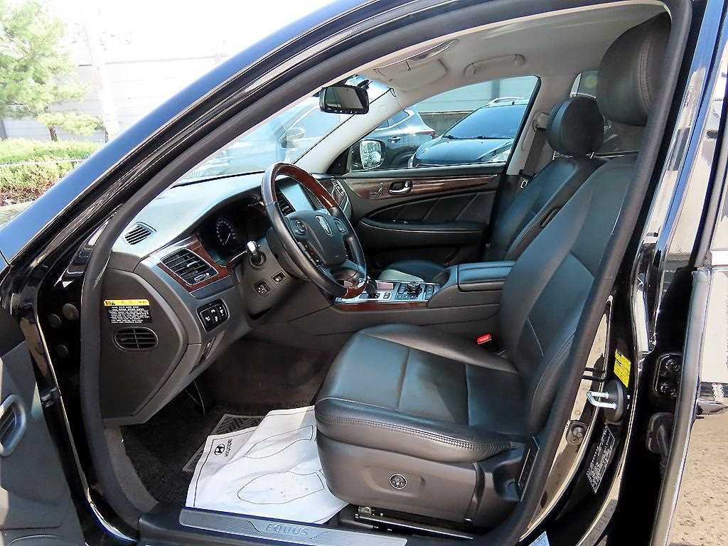 HYUNDAI Equus - Vista 5