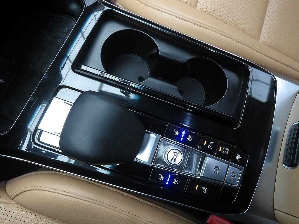 KIA K7 - Vista 12