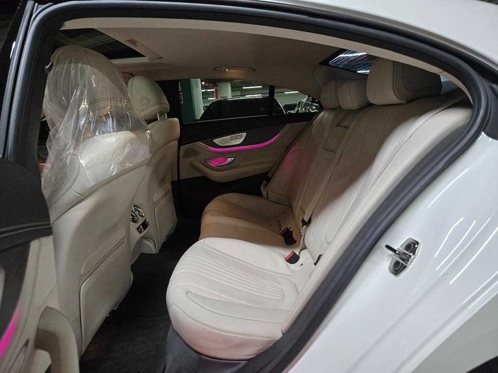 Mercedes Benz CLS Class - Vista 7