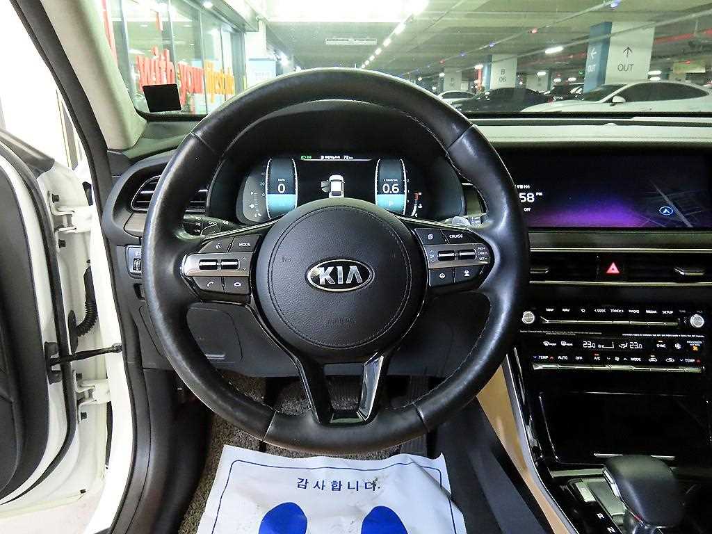 KIA K7 - Vista 8