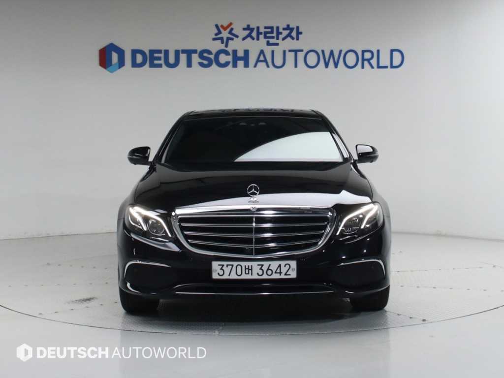 Mercedes Benz E class 2019 Negro - Importación desde Corea - HF Imports Iquique - Foto 1